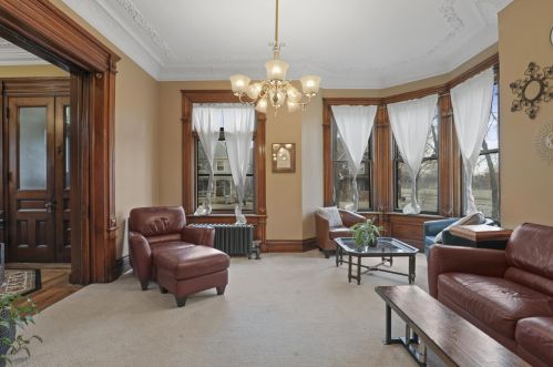 2126 Juneau Ave, Milwaukee WI 53233-1119 exterior