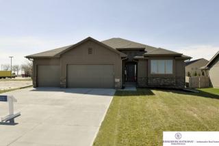 20505 Taylor St, Omaha, NE 68022-5201