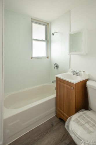 109 Randolph St, Carteret NJ 07008-2911 exterior