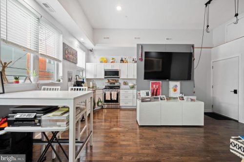 1303 Hope St, Philadelphia PA 19122-3231 exterior