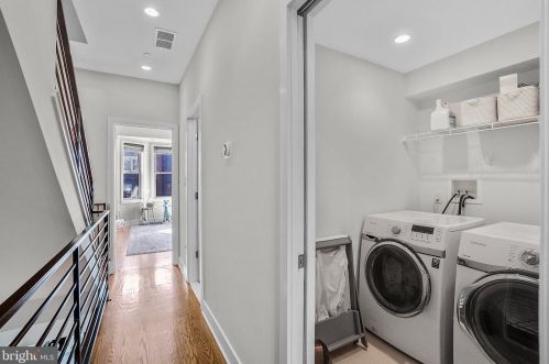 2011 Brown St, Philadelphia PA 19123-2256 exterior