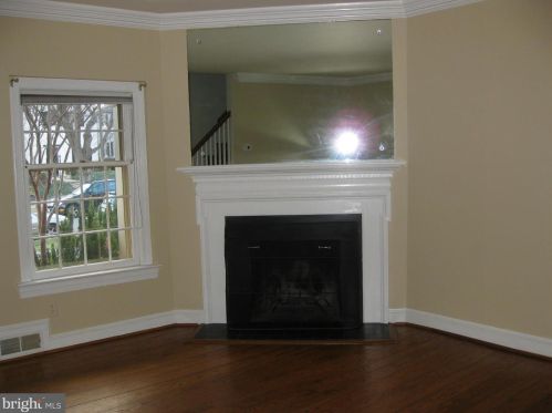 903 Saint Asaph St, Alexandria VA  22314-1531 exterior