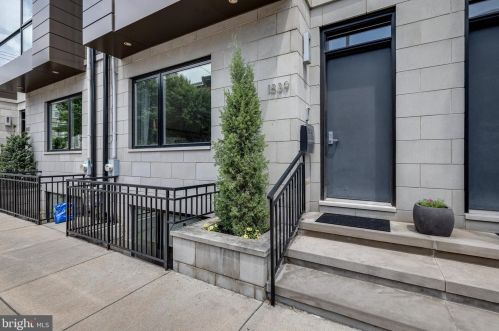 1839 Fitzwater St, Philadelphia, PA 19146-1815