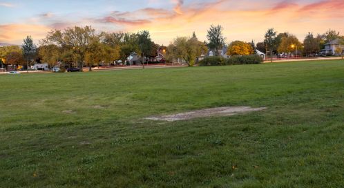 2953 43, Milwaukee WI 53219-3402 exterior