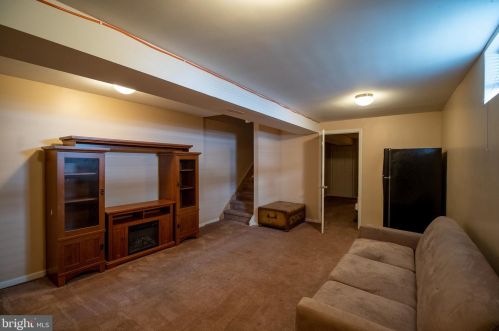 1065 Melrose Ave, Trenton NJ 08629-2507 exterior