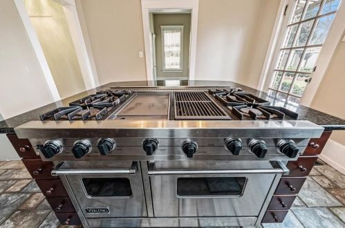 824 Briarcliff Pl, Atlanta GA 30306-3902 exterior