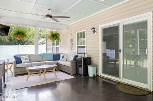 34 Wentworth Dr, Bluffton SC 29910-4107 exterior