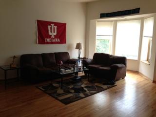 3916 Fremont St, Chicago IL  60613-3008 exterior