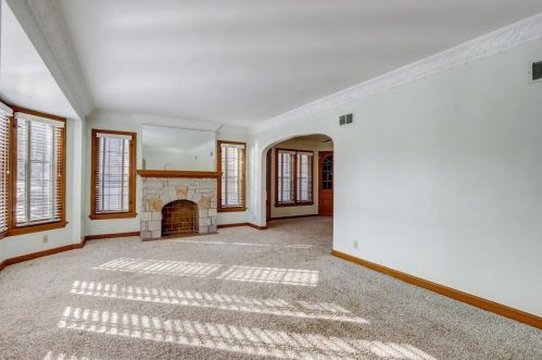 5528 Brooklyn Pl, Milwaukee, WI 53216-3137