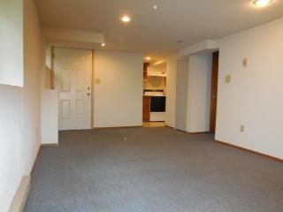 5757 62nd St, Seattle WA  98115-7908 exterior