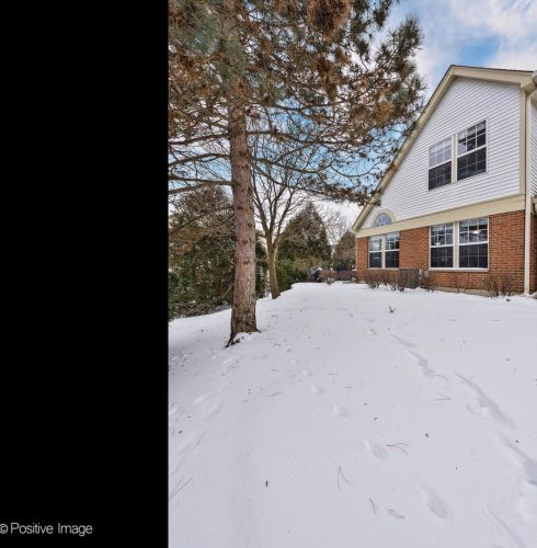 1693 Pearl Ct, Bull Valley IL 60014-2729 exterior