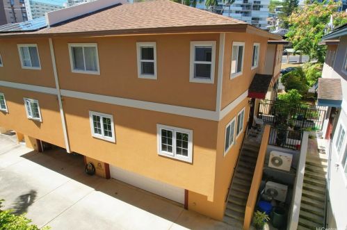 1423 Victoria St, Honolulu HI  96822-3648 exterior
