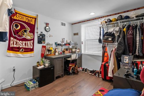 1648 4 St, Philadelphia PA 19148-1802 exterior