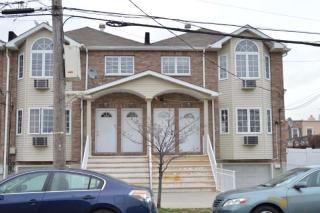 917 Euclid Ave, Brooklyn NY  11208-5521 exterior