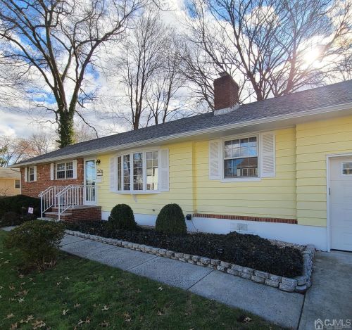 215 Tabb Ave, Piscataway, NJ 08854-2554