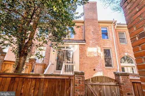 6636 Hampton View Pl, Mc Lean VA 22101-6003 exterior