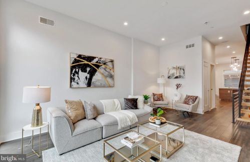 1220 Kater St, Philadelphia PA 19147-2011 exterior