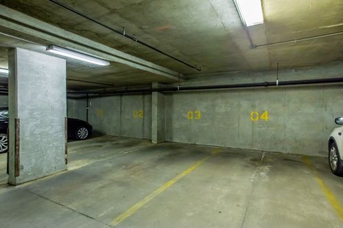 1610 Fullerton Ave, Chicago IL 60614-1920 exterior