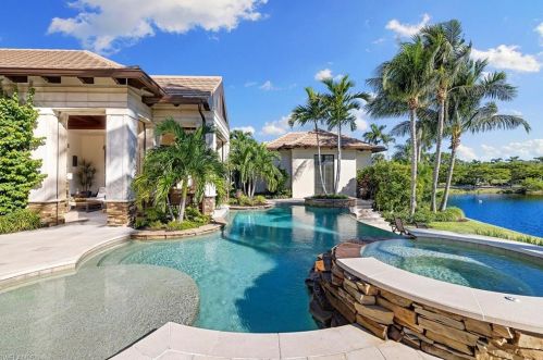 655 Bougainvillea Rd, Naples FL 34102-5545 exterior