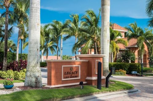 6397 Legacy Cir, Naples FL 34113-7997 exterior