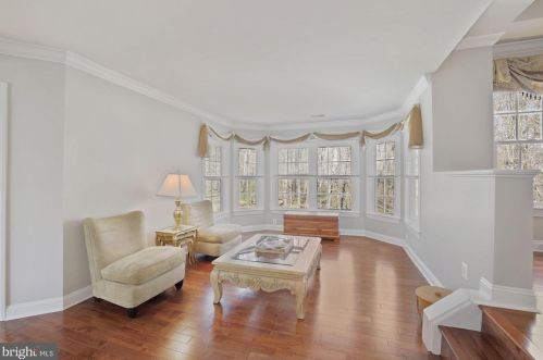 7001 Highland Mdw Ct, Alexandria VA 22315-3963 exterior