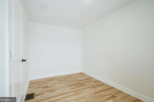 2316 Cedar St, Philadelphia PA 19134-4449 exterior