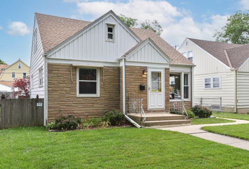 3412 77th St, Milwaukee, WI 53219-3819