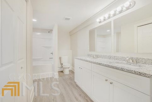 3815 Clovis Ct, Atlanta GA 30331-3437 exterior