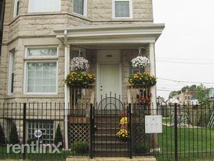 5426 Ashland Ave, Chicago IL  60640-1136 exterior