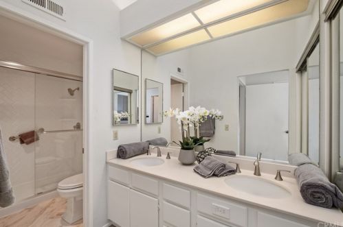 2182 Avocado Dr, Tustin CA 92782-8348 exterior