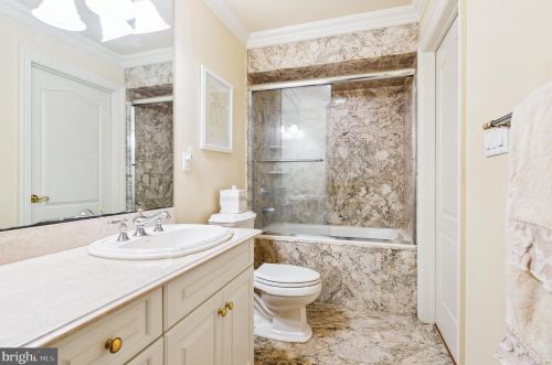 83 Pettit Pl, Princeton NJ 08540-7645 exterior