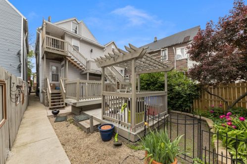 1717 Artesian Ave, Chicago IL 60629-1116 exterior