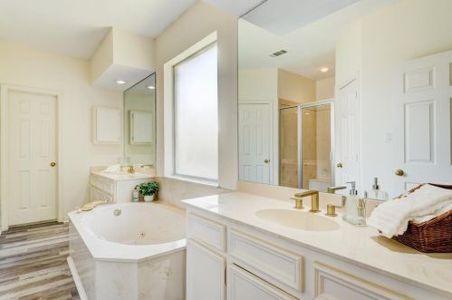 141 April Waters Dr, Montgomery TX 77356-8831 exterior