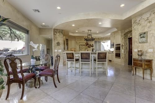 13841 Cyn Dr, Phoenix AZ 85016-2403 exterior