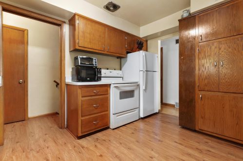 3837 75th St, Milwaukee WI 53220-1723 exterior