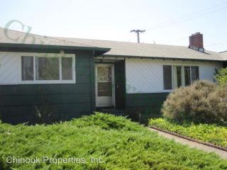 790 32nd Ave, Eugene OR  97405-4202 exterior