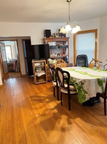 6438 Claremont Ave, Chicago IL 60625-1812 exterior