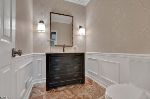 7 Chilton Rd, Chester NJ  07930-3107 exterior