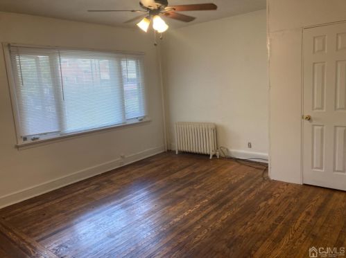 72 Duke St, New Brunswick NJ 08901-1707 exterior