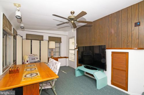 26 Sta Ave, Somerdale NJ 08083-1314 exterior