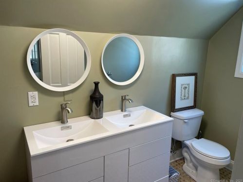 130 Cheesespring Rd, Wilton CT 06897 exterior