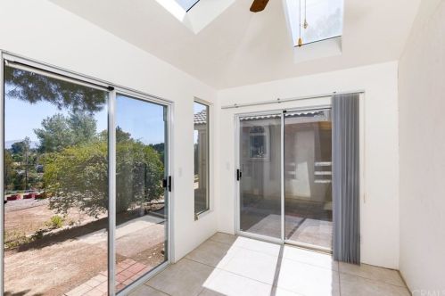 31150 Avenida Del Reposo, Temecula CA 92591-1719 exterior