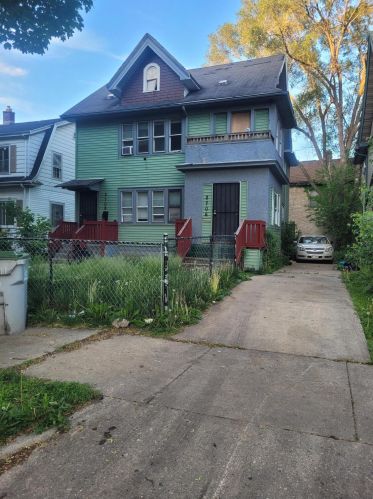 2706 40th St, Milwaukee WI 53210-2545 exterior