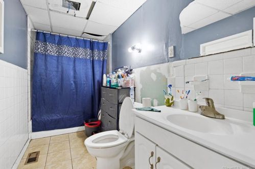 68 Wilson St, New Britain CT 06051-2020 exterior