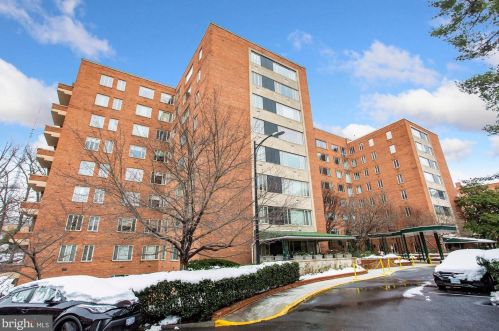 4301 Massachusetts Ave, Washington DC  20019-5623 exterior