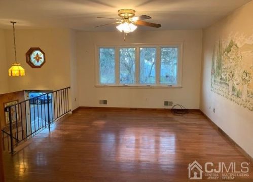 1470 Greenwood Dr, Piscataway NJ 08854-2039 exterior