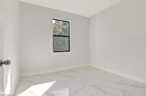 3422 45 Ave, Naples FL 34120-6410 exterior