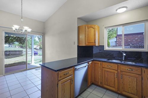 2755 Meramar Dr, Saint Louis MO 63129-5639 exterior