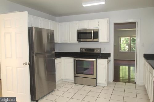 11406 Empire Ln, Rockville MD  20852-2869 exterior