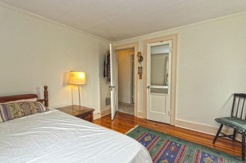 3 Hillcrest Ave, Milford CT 06460-7333 exterior